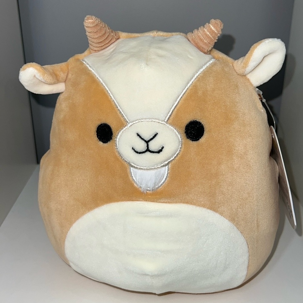 Squishmallows Grant the Goat 🤍🐐